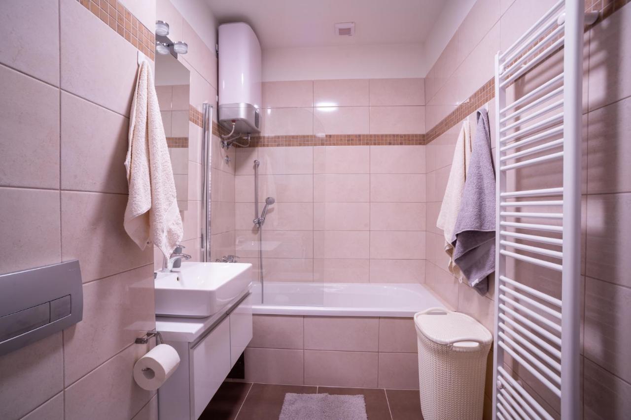 Apartman G8 Deluxe Pale Eksteriør billede