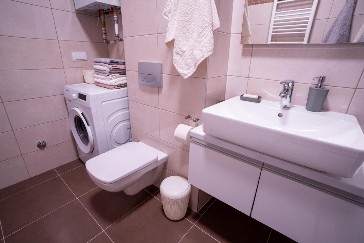 Apartman G8 Deluxe Pale Eksteriør billede